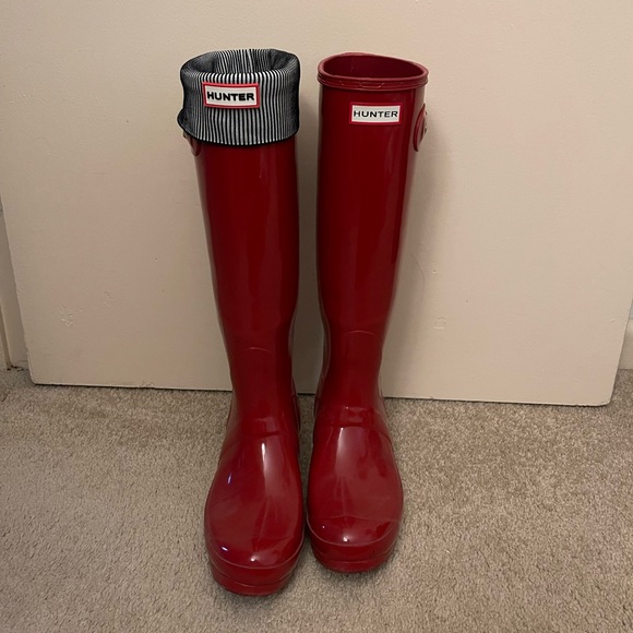 Red tall hunter boots with with hunter 